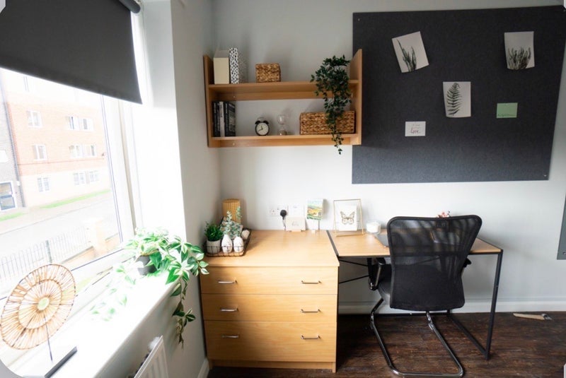 Room Faraday Road in Nottingham