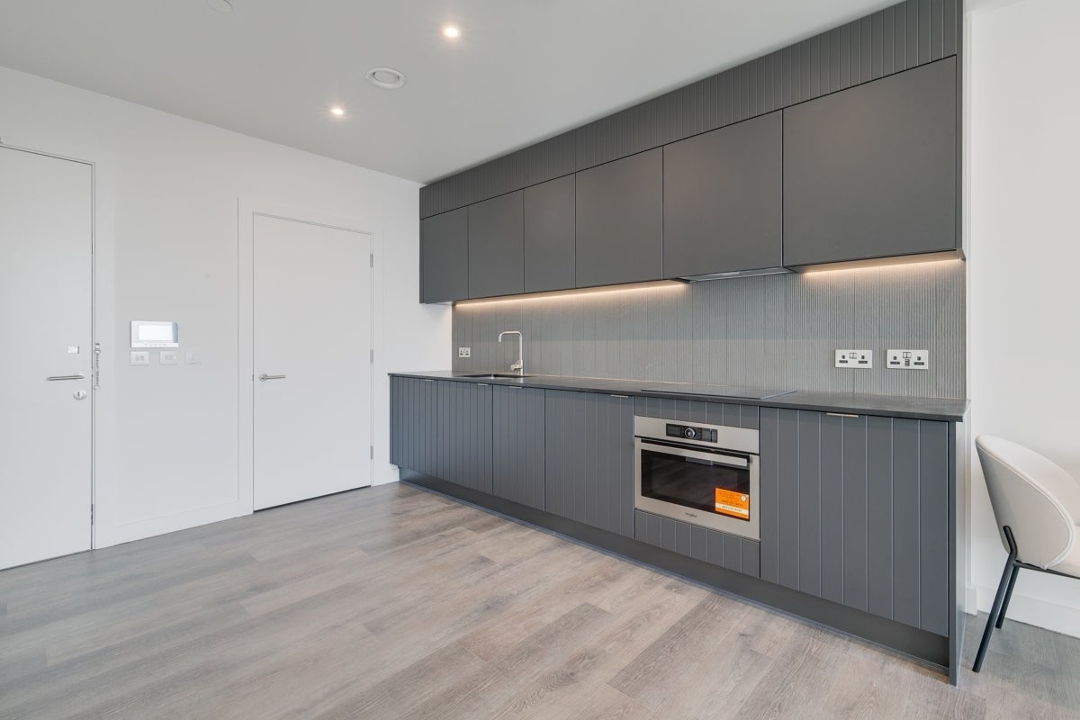 Flat Cherry Park Lane in Greater London