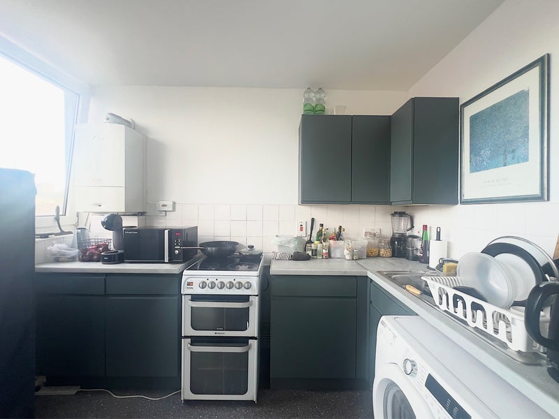 Room Vincent Road in Greater London