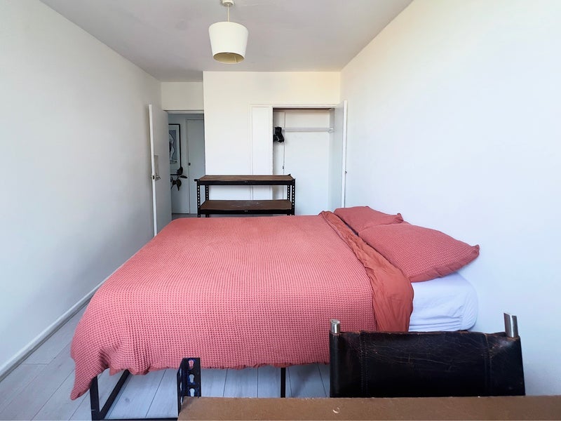 Room Vincent Road in Greater London