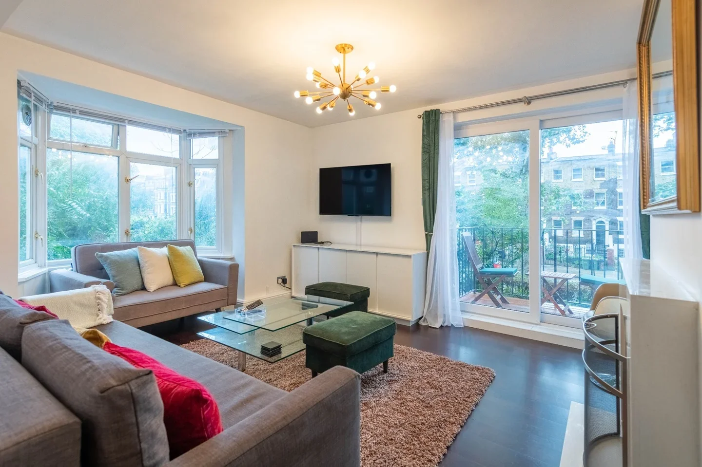 Flat Kennington Park Road in Greater London