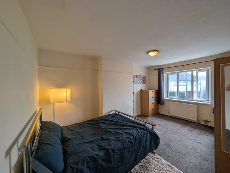Room Rowan Road in Greater London