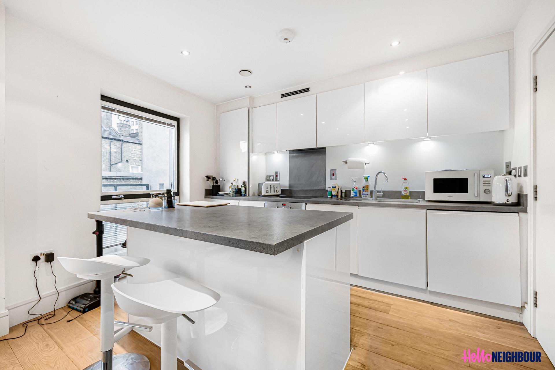 Flat Edgeley Lane in Greater London