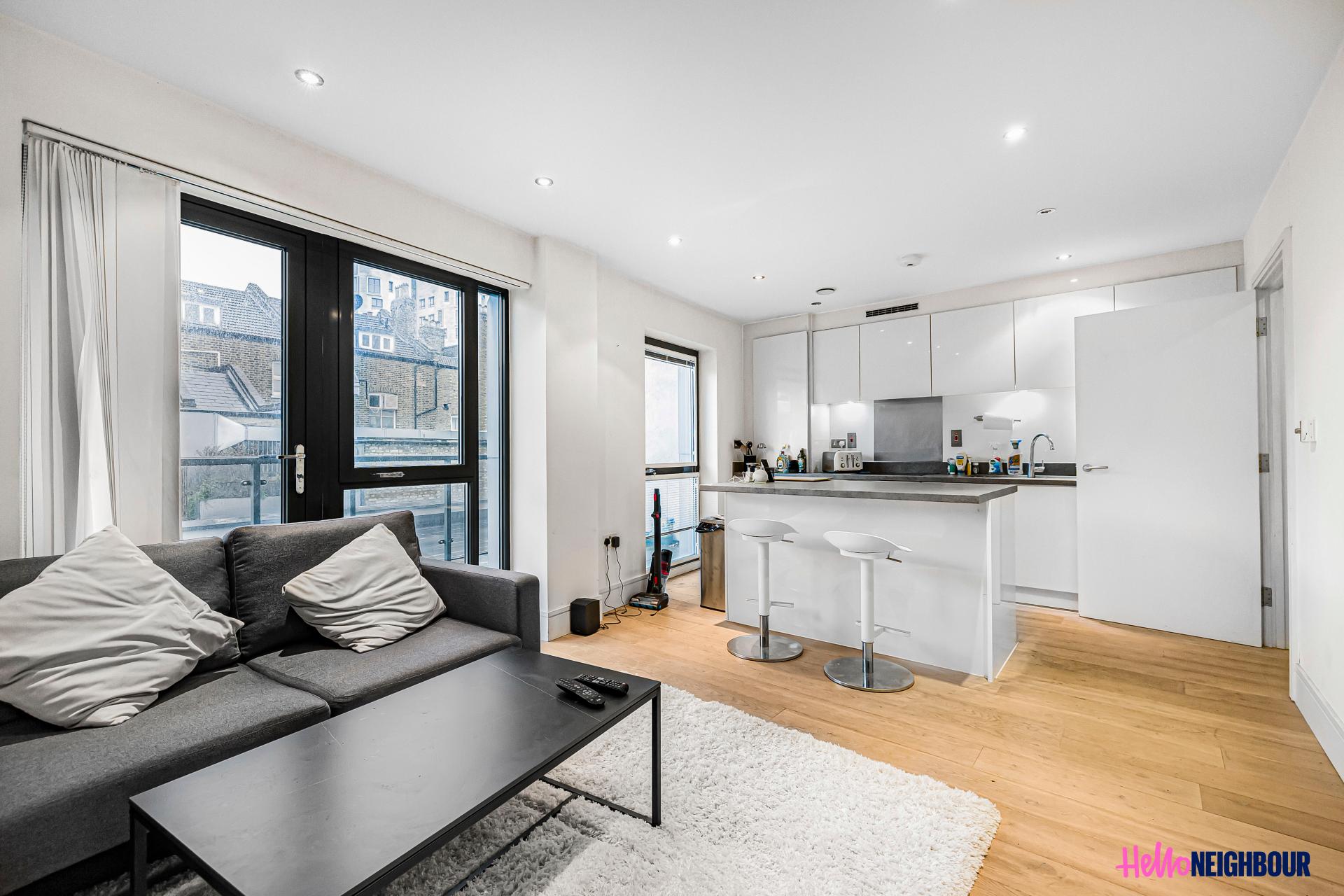 Flat Edgeley Lane in Greater London