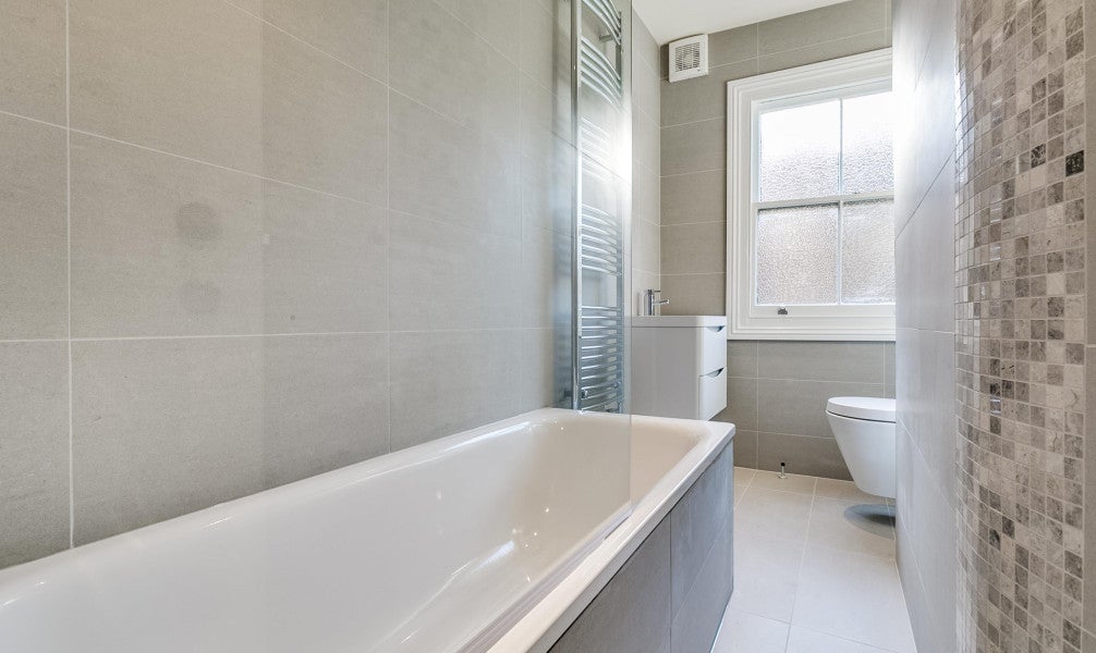 Flat Finborough Road in Greater London