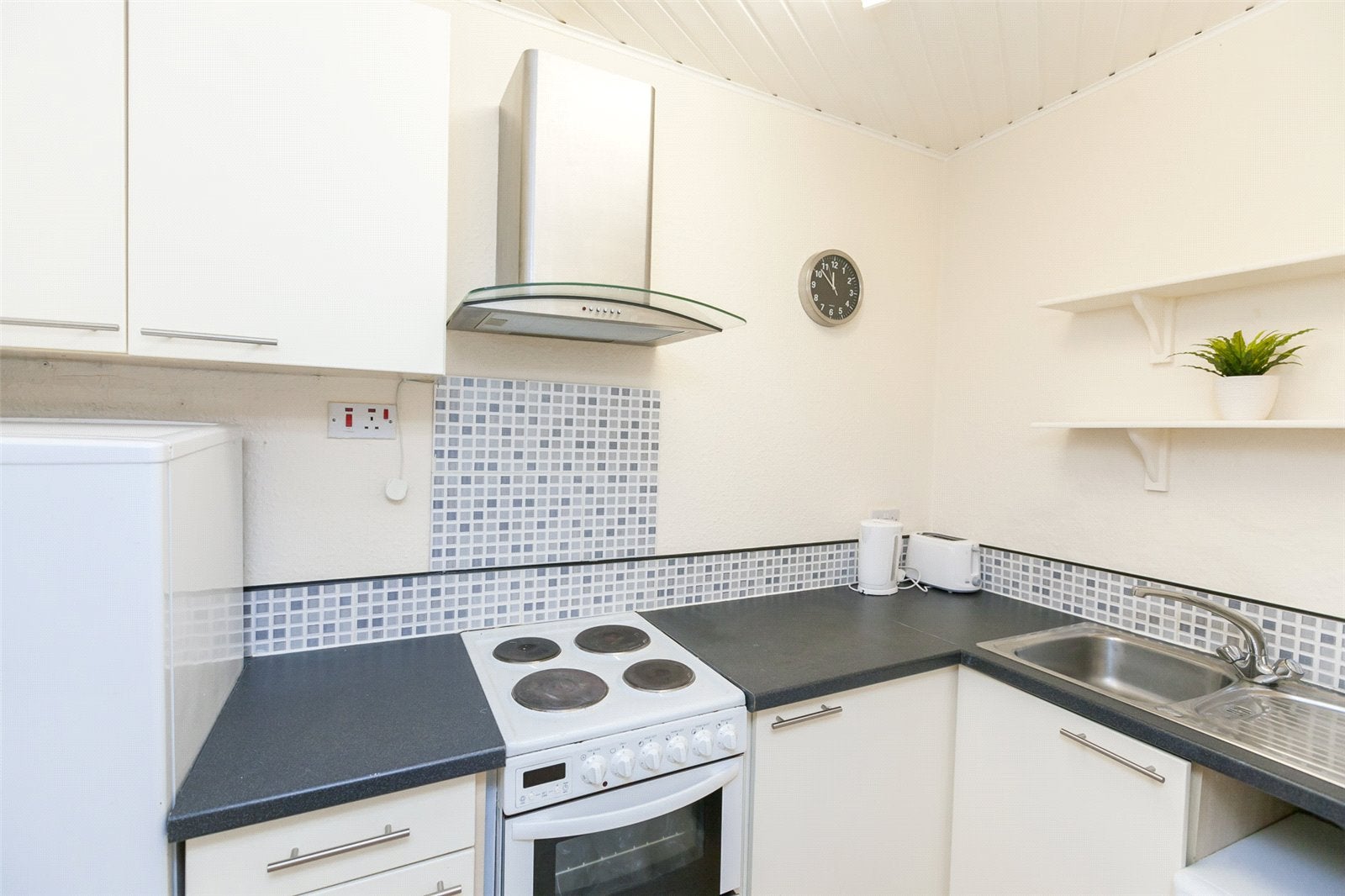 Flat Watson Crescent in City of Edinburgh