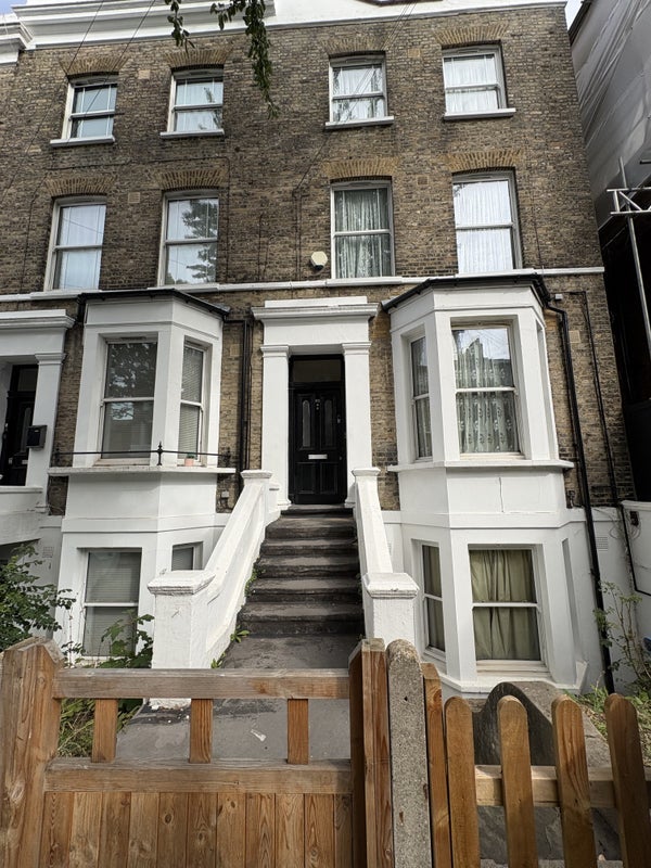 Room Talfourd Road in Greater London