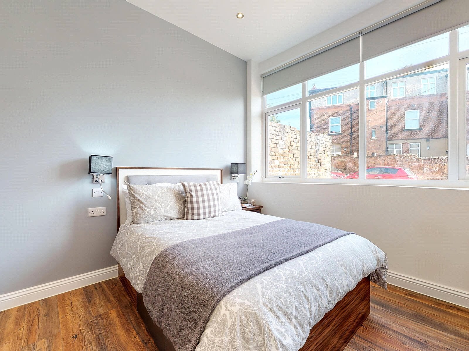 Flat Clarendon Road in Leeds