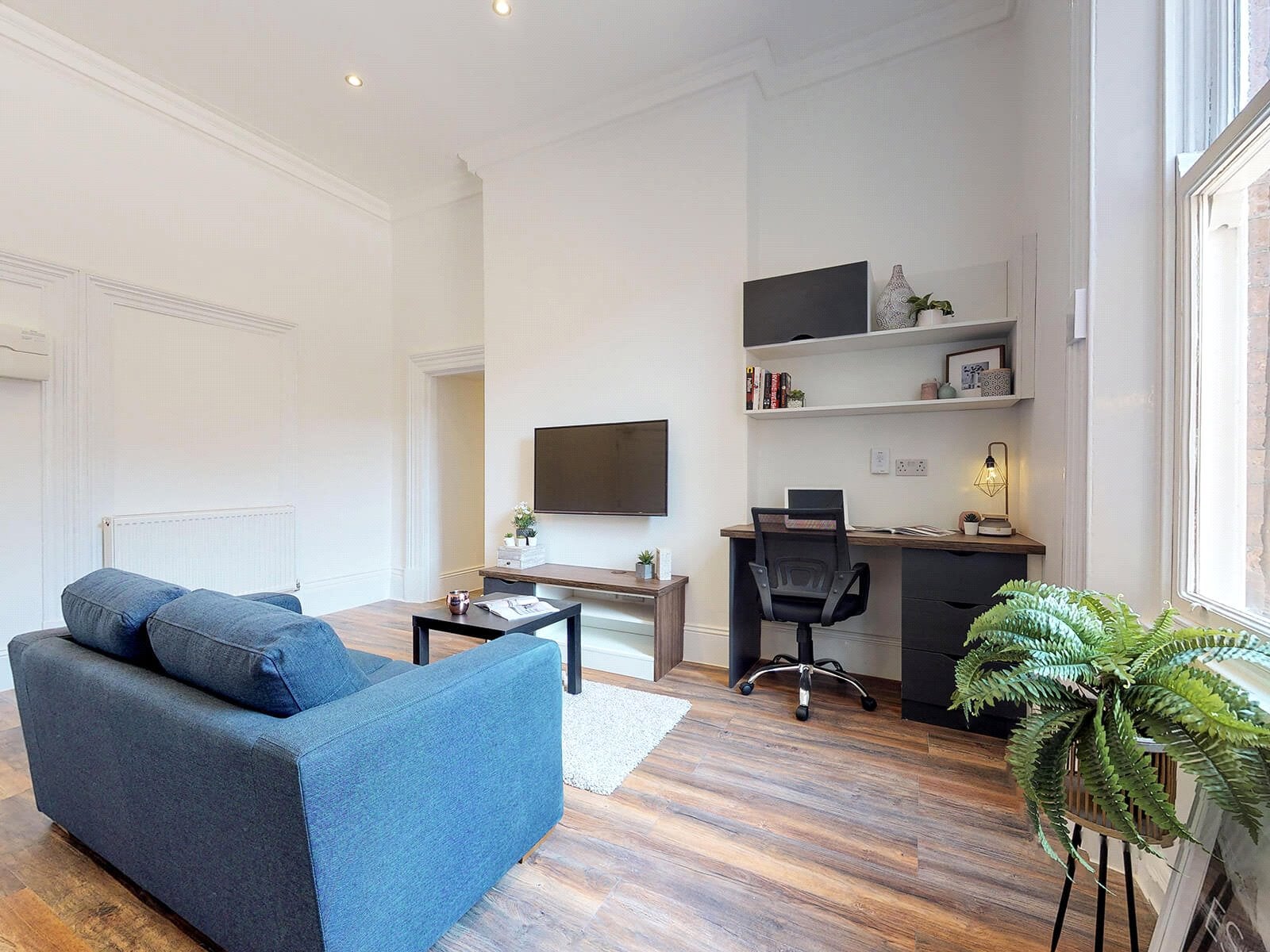 Flat Clarendon Road in Leeds