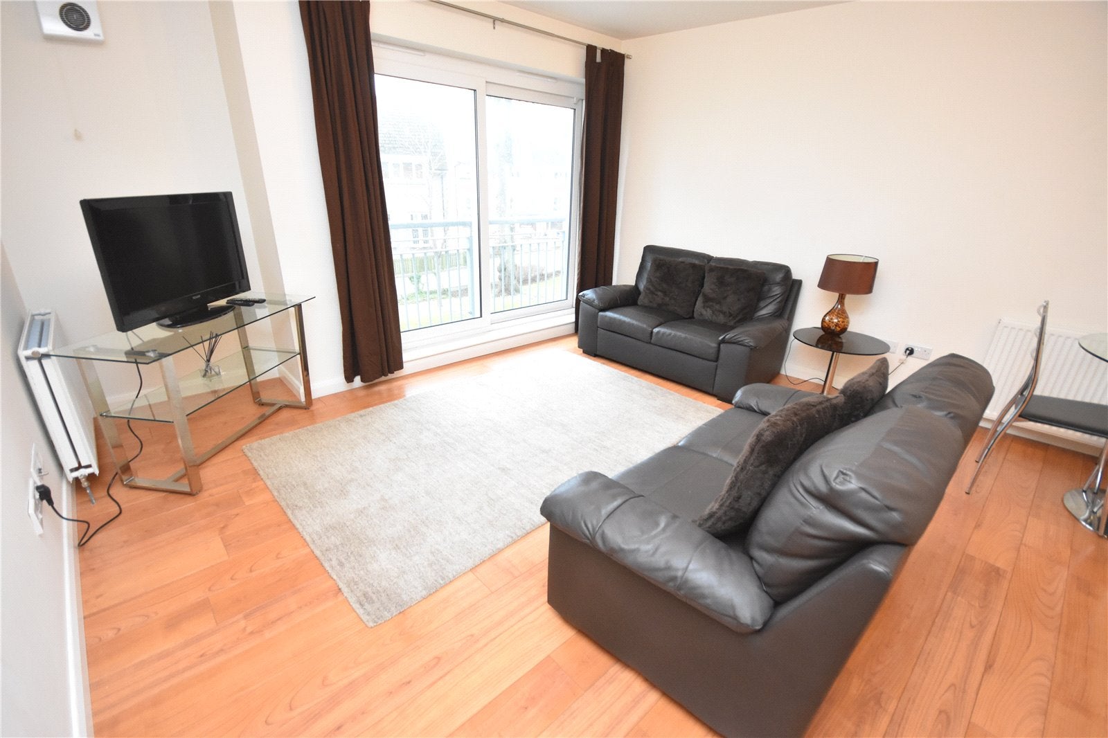 Flat Queen's Crescent in Aberdeen City