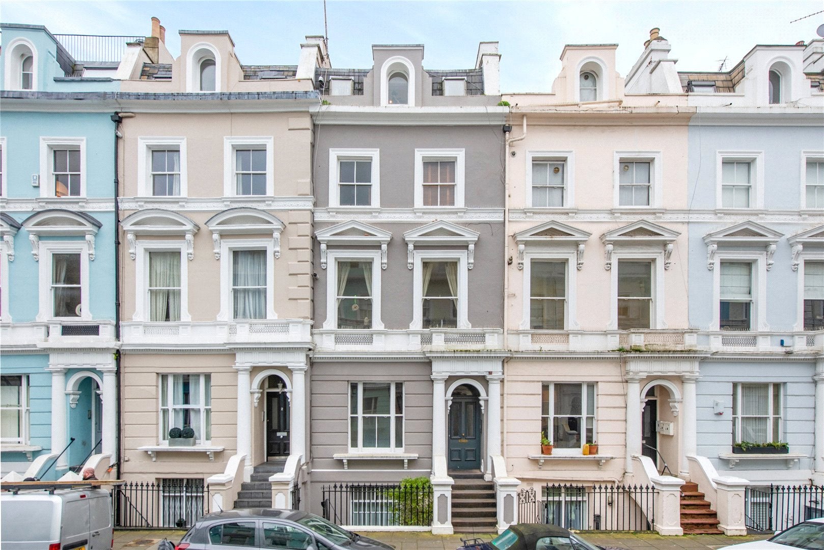 Flat Ladbroke Crescent in Greater London