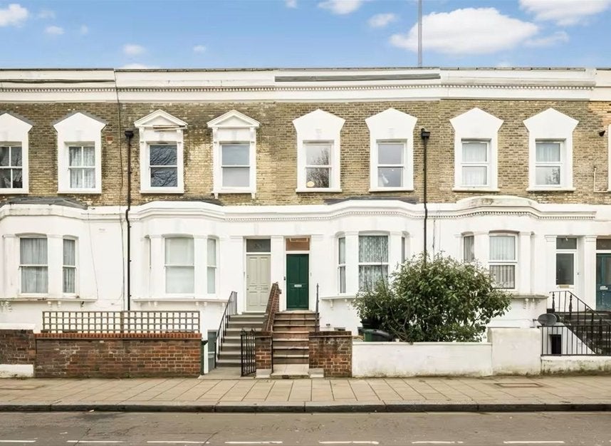 Flat Loftus Road in Greater London