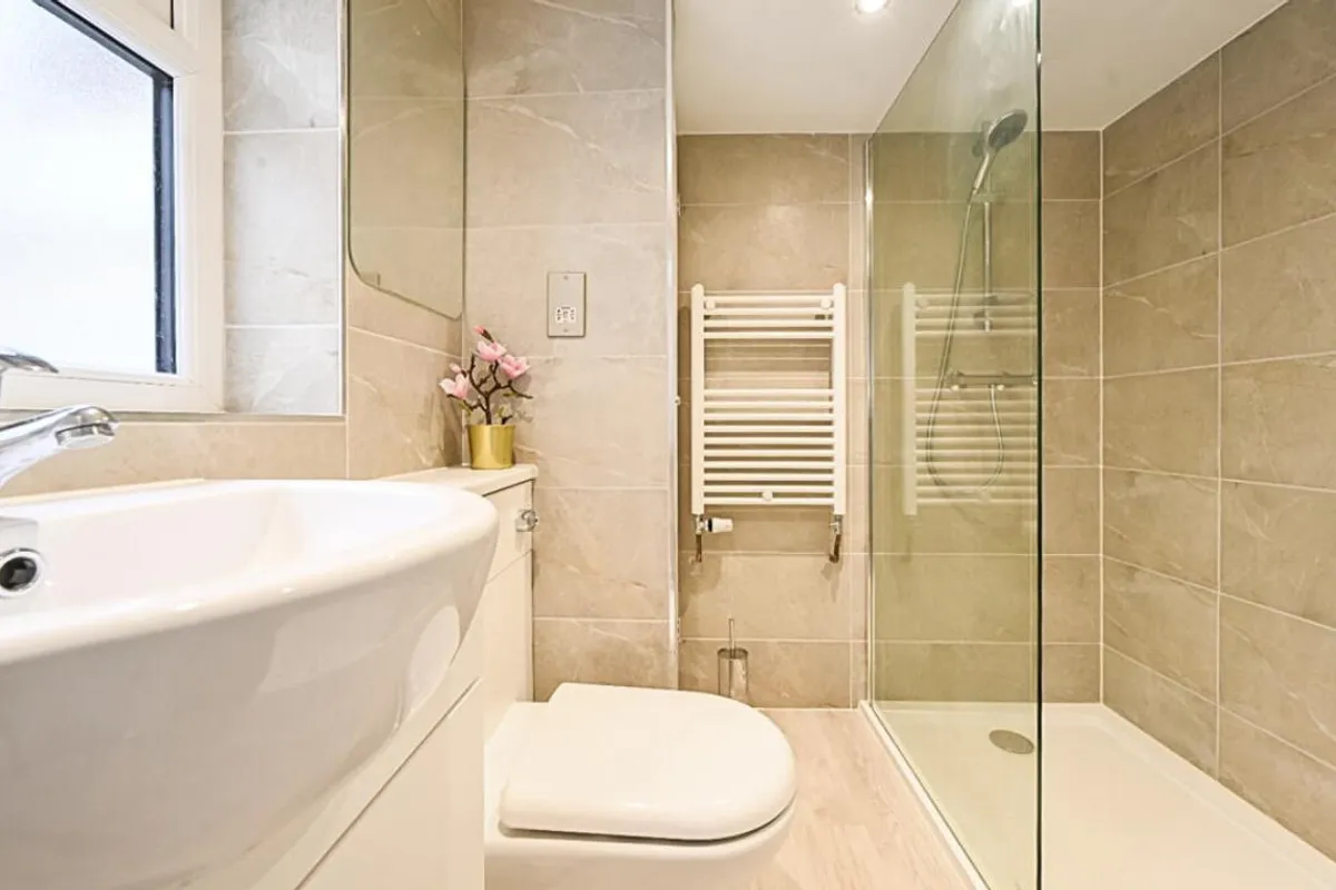 Flat Mendora Road in Greater London