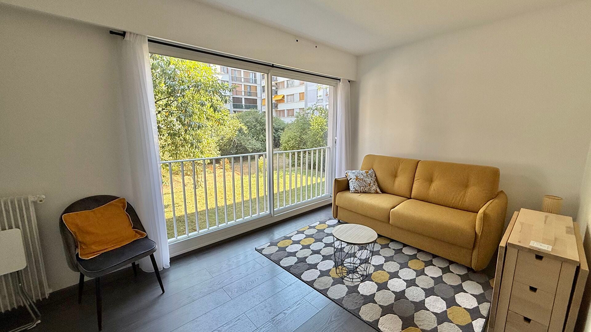 Appartement Rue Lasson à Paris
