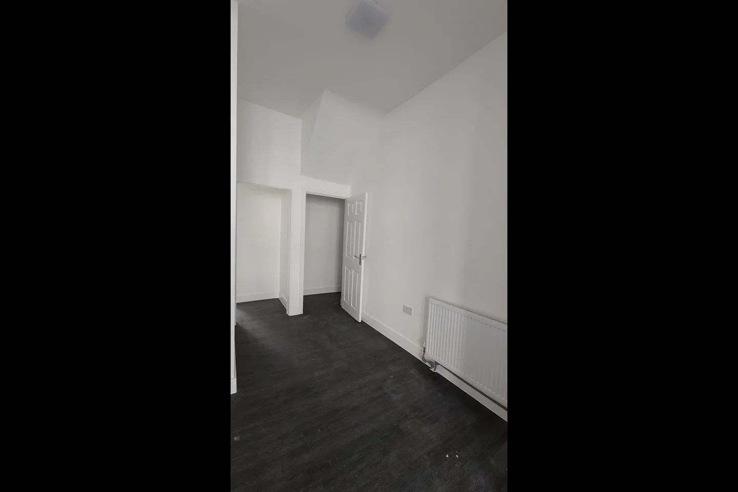 Flat Wellwood Road in Greater London