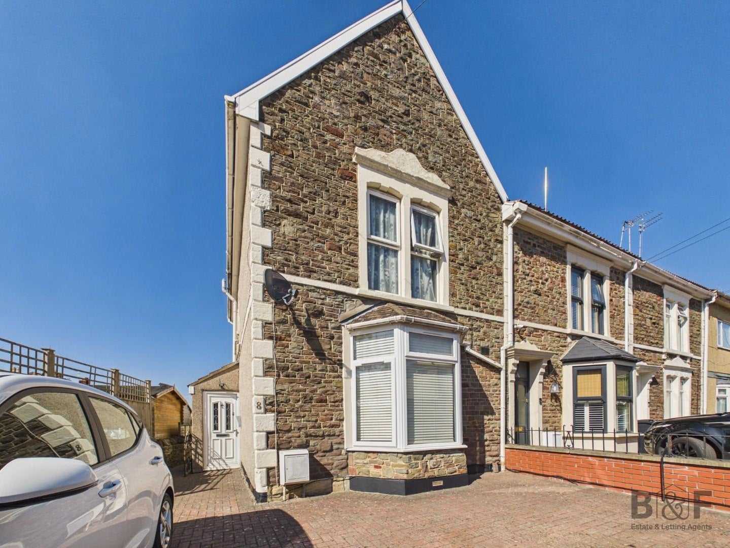 Flat Albert Road in Bristol