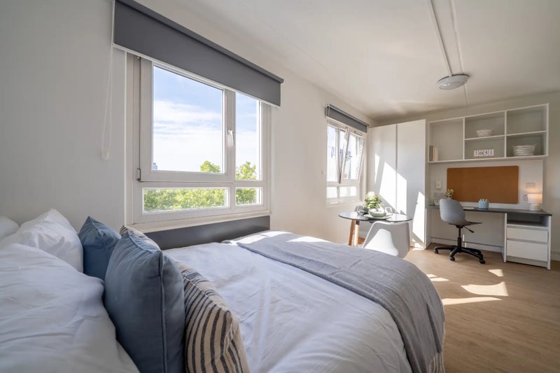 Room Stowage in Greater London