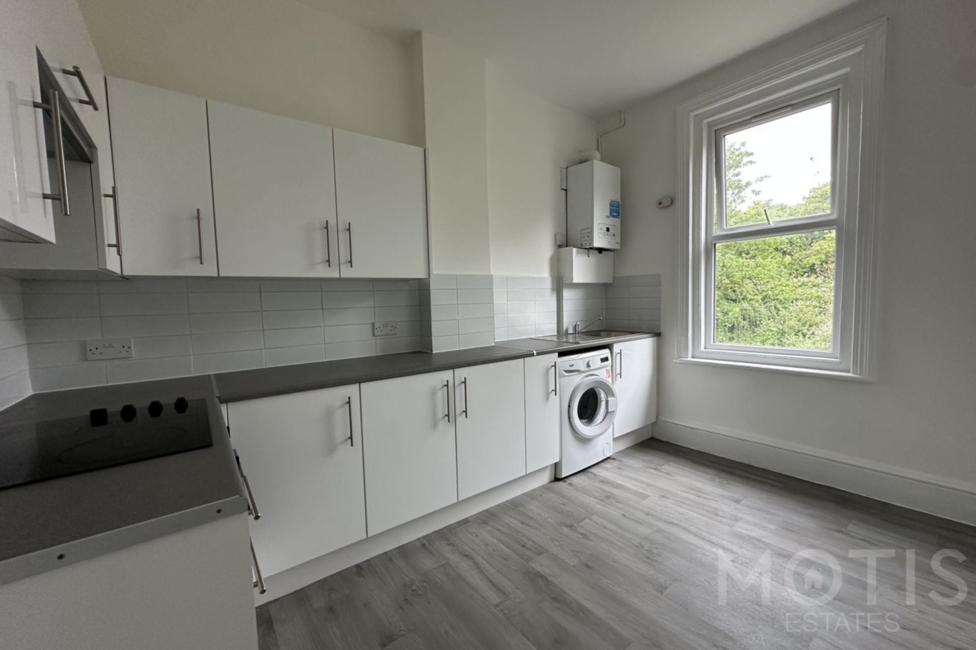 Flat Brockman Road in Folkestone and Hythe District
