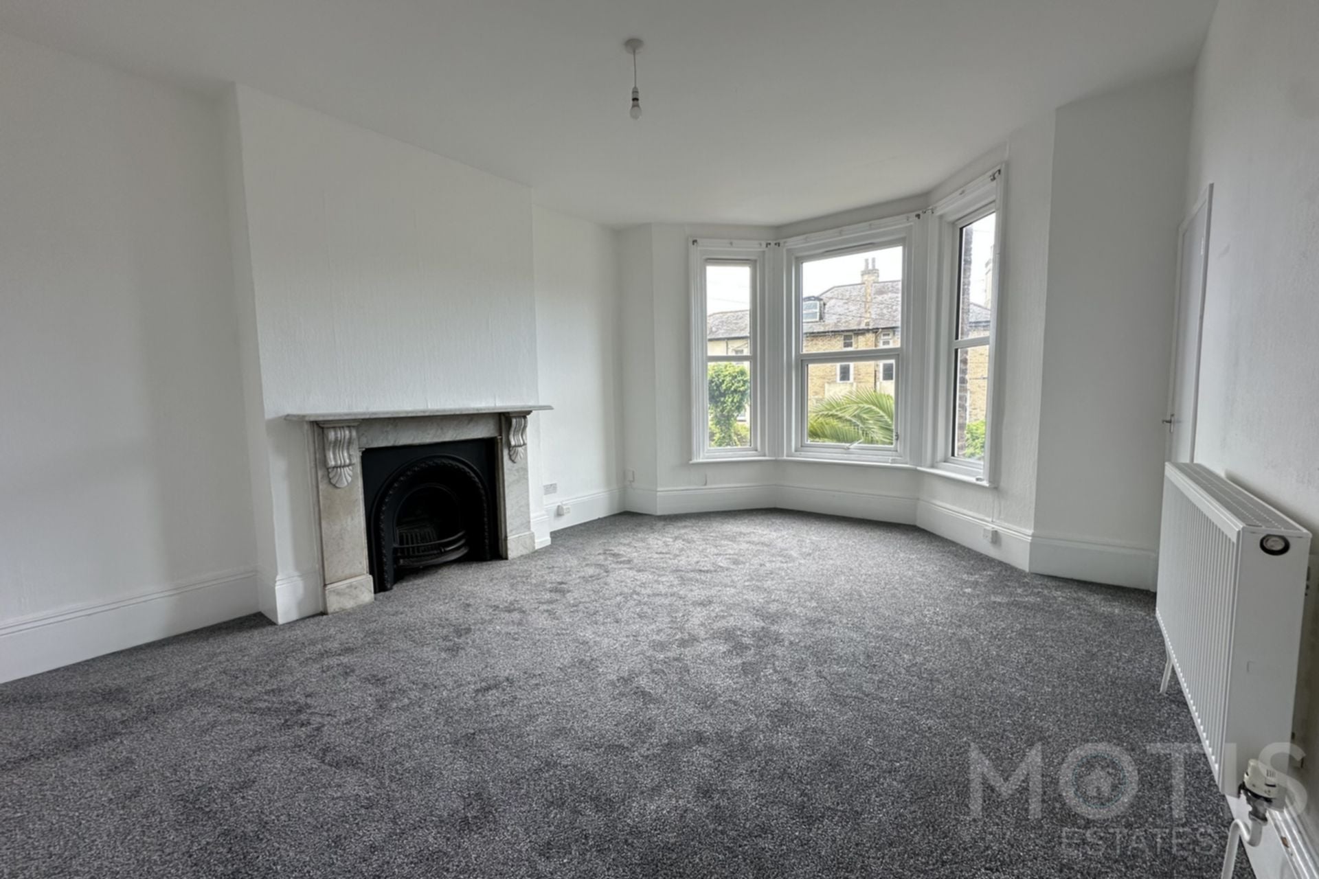 Flat Brockman Road in Folkestone and Hythe District