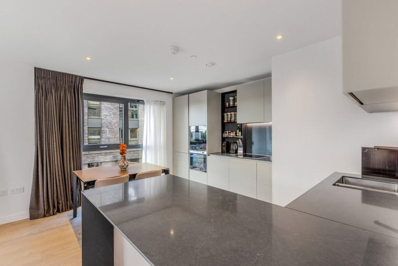 Room Seven Sisters Road in Greater London