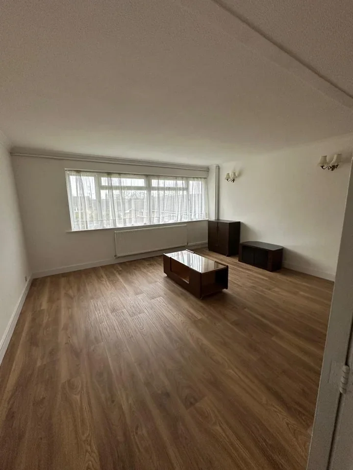 Flat Christchurch Park in Greater London