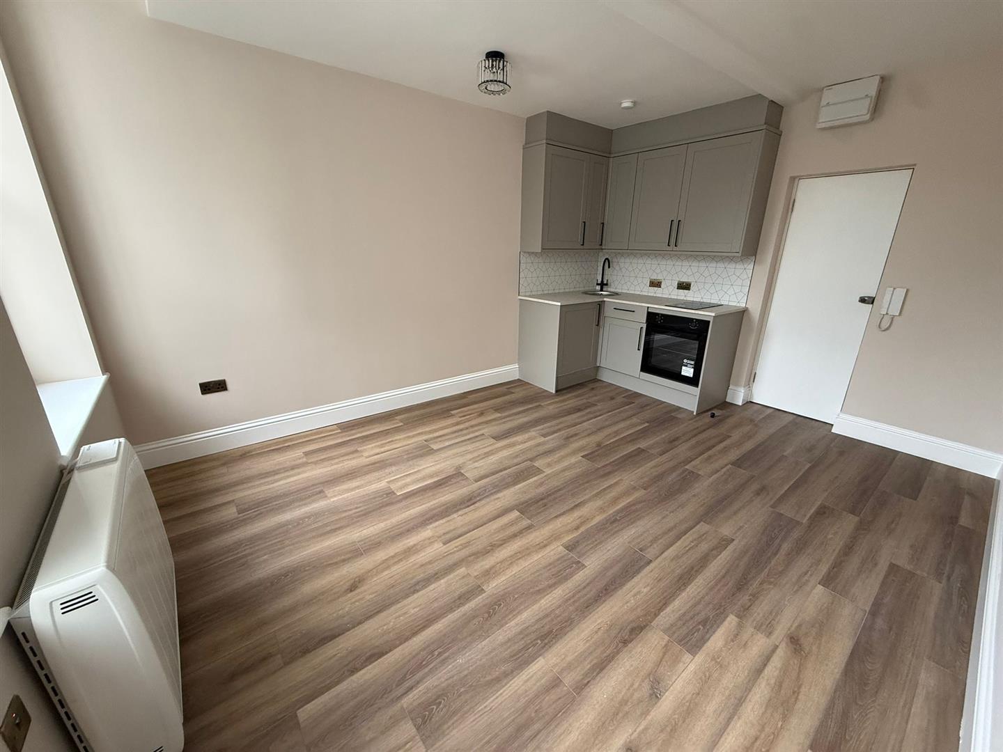 Flat Norfolk Terrace in Brighton