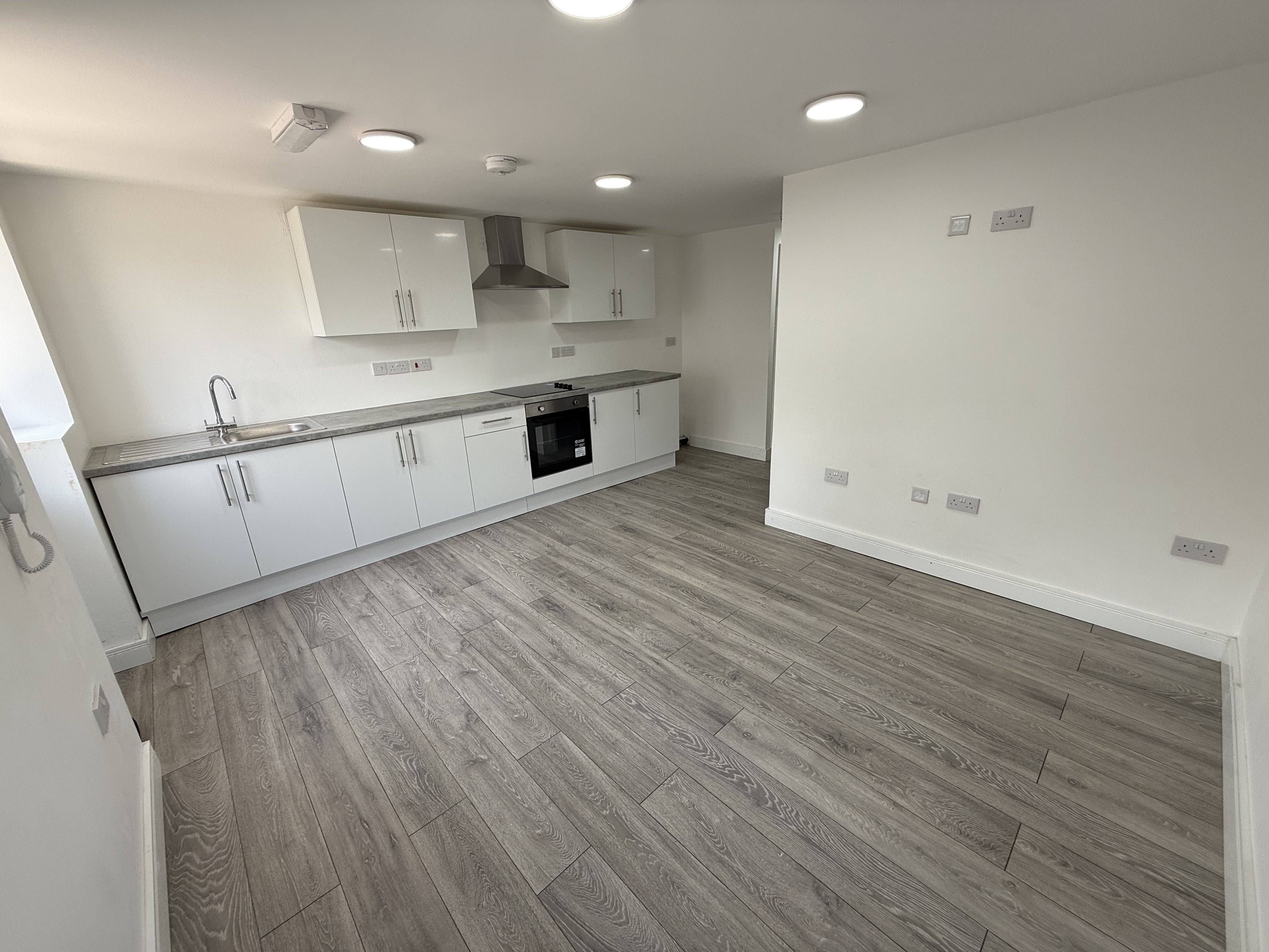 Flat Cannock Road in Wolverhampton
