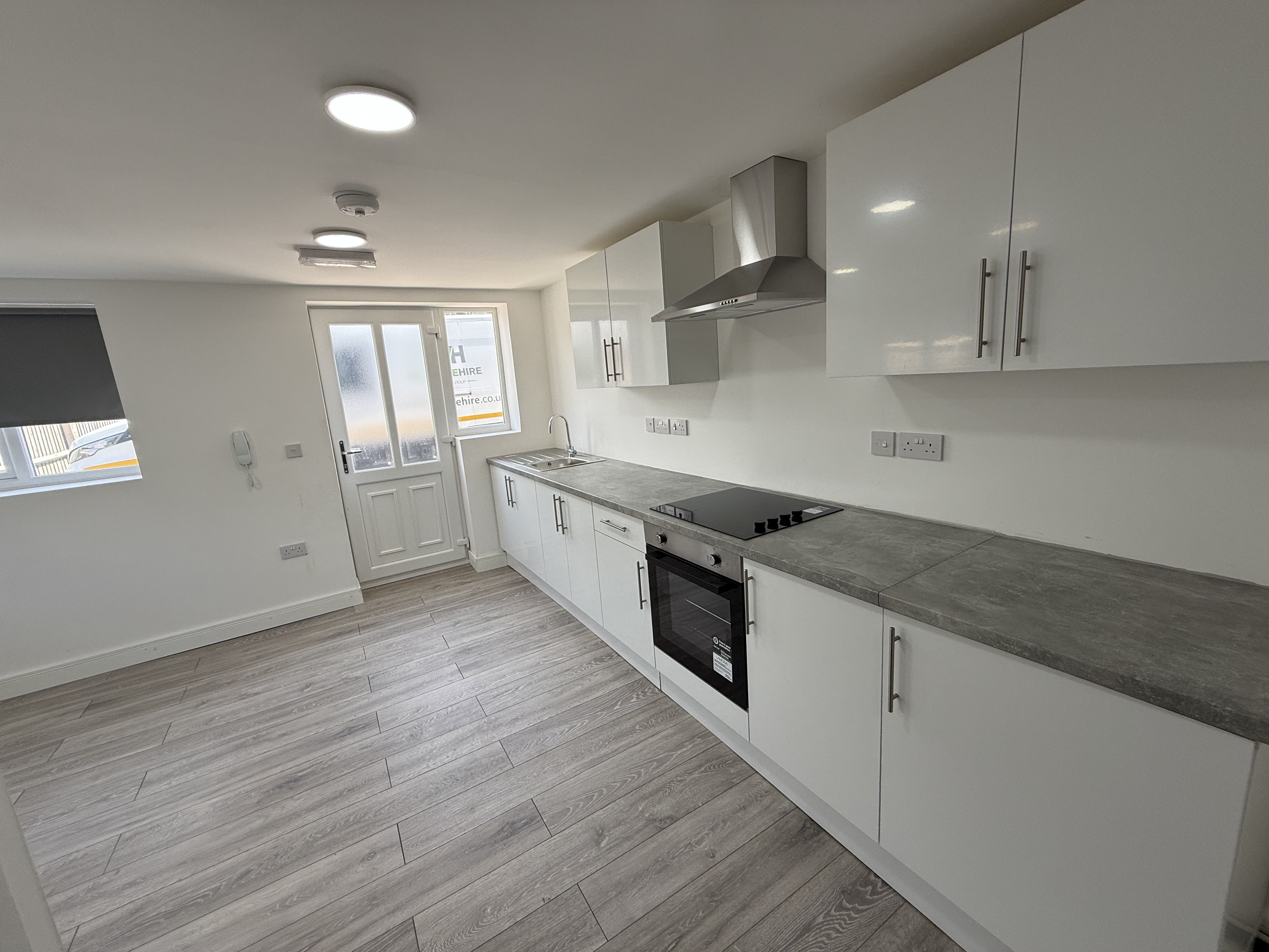 Flat Cannock Road in Wolverhampton