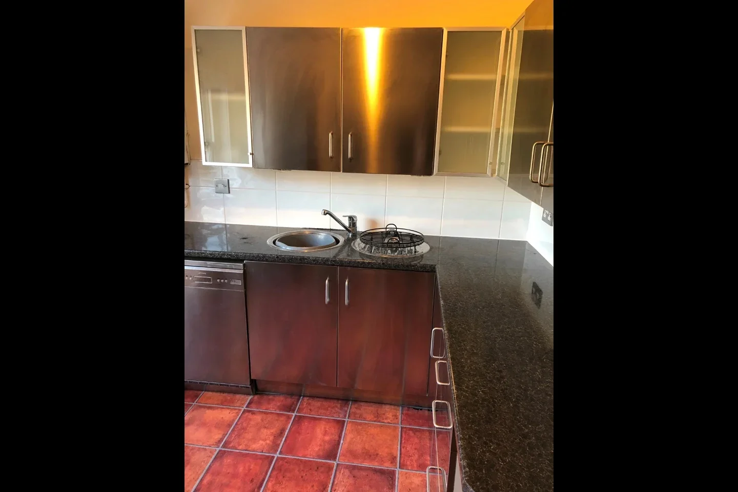 Flat Savoy Mews in Greater London
