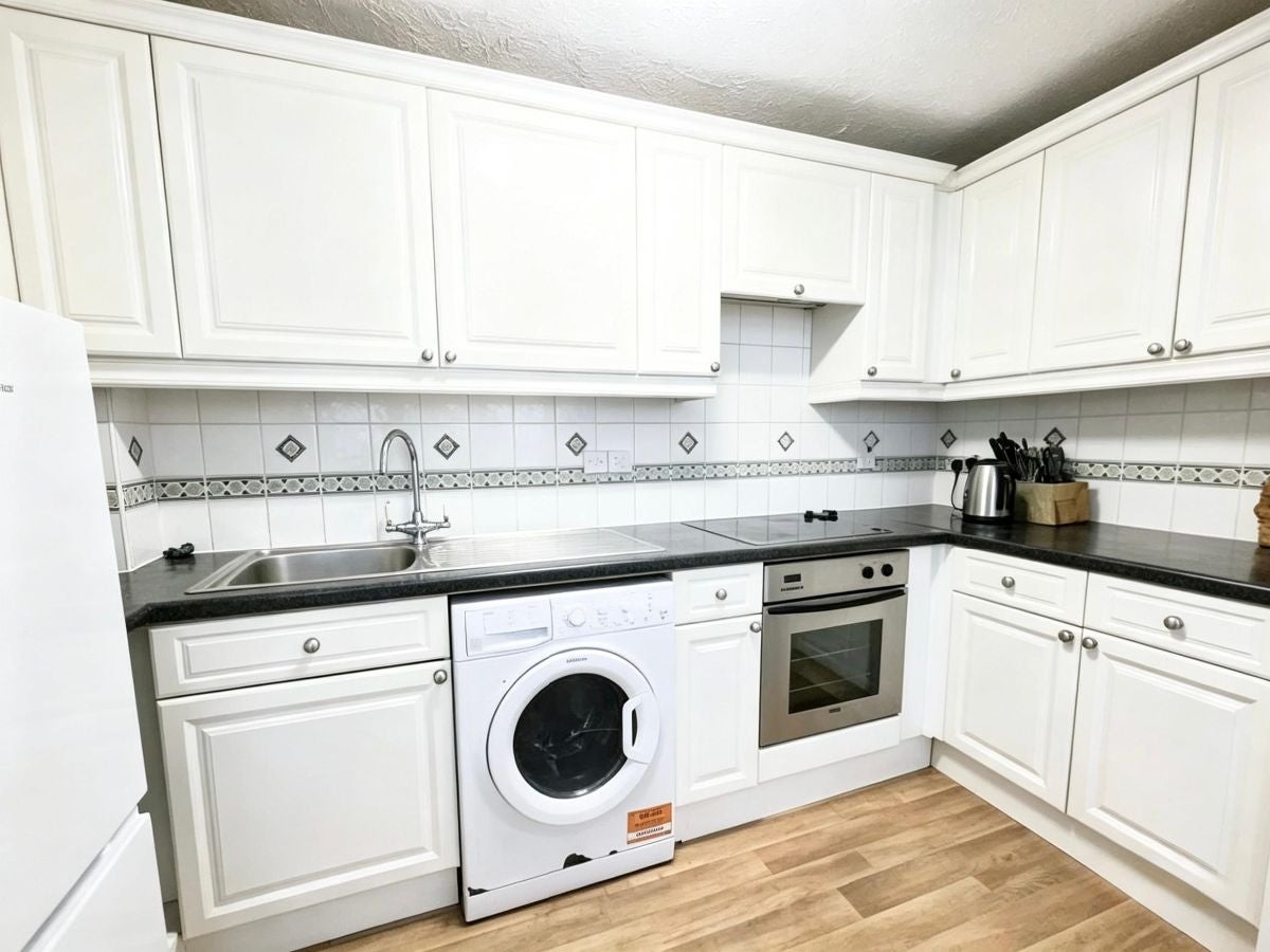 Flat Weald Road in Brentwood