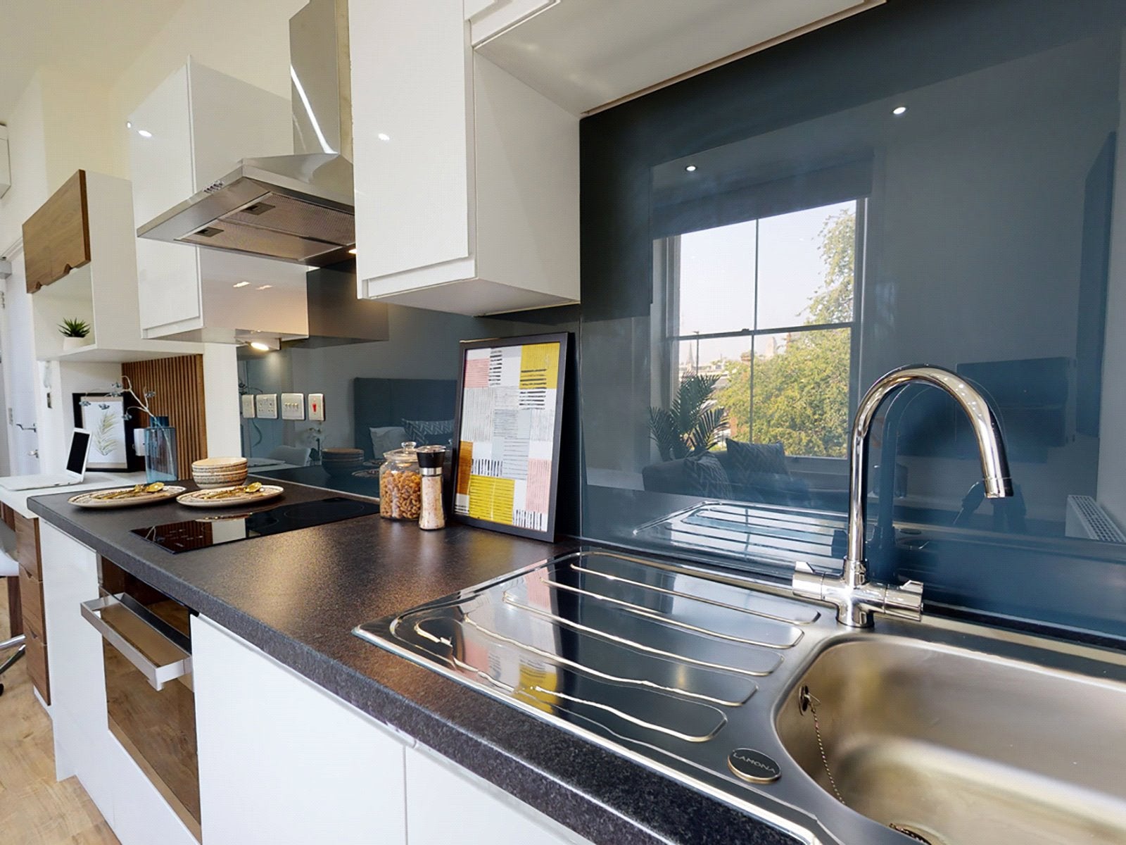 Flat Clarendon Road in Leeds
