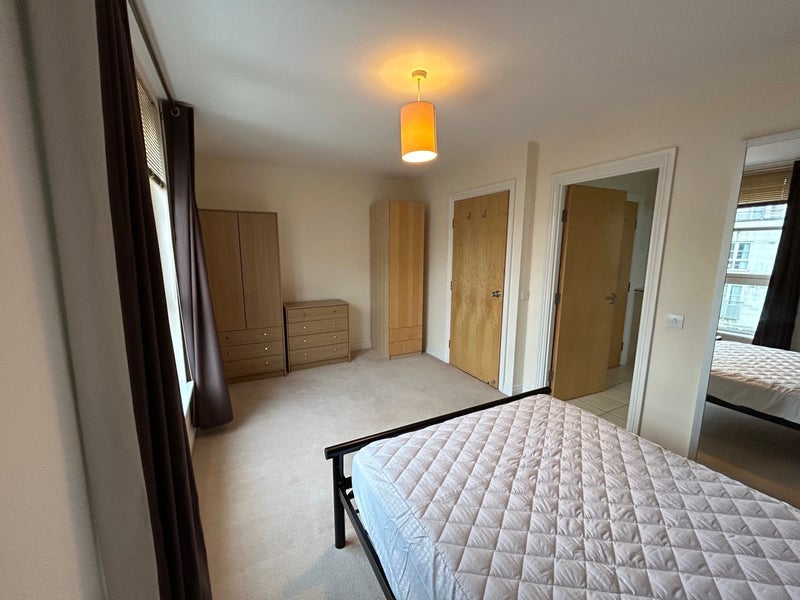 Room Quainton Road in Leicester