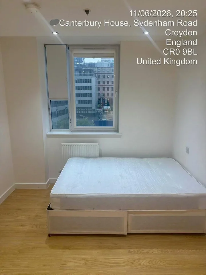 Flat Sydenham Road in Greater London