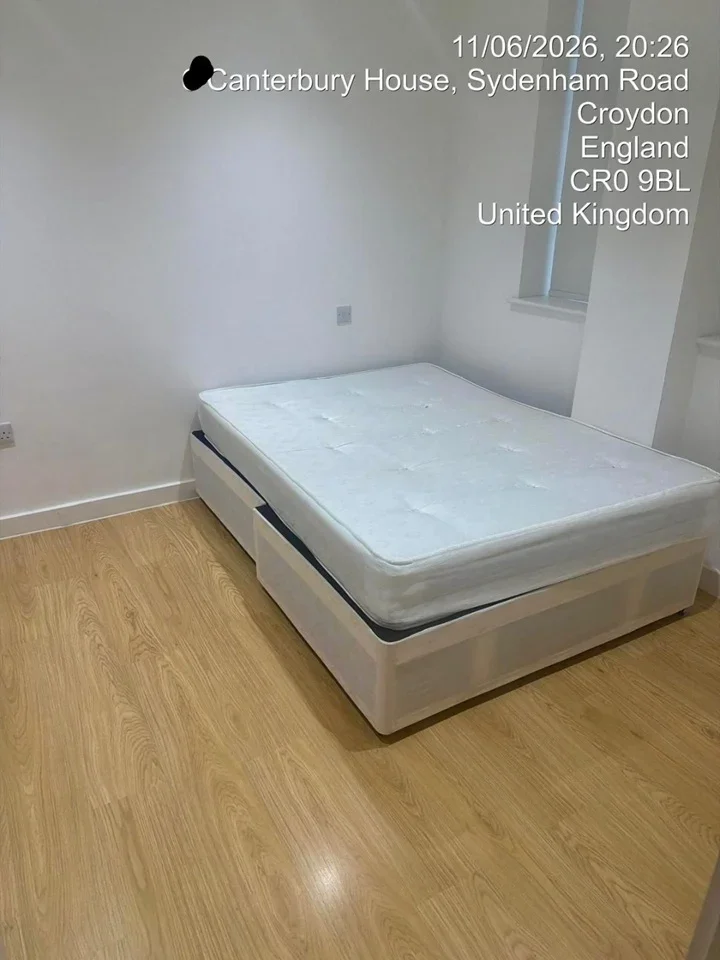 Flat Sydenham Road in Greater London