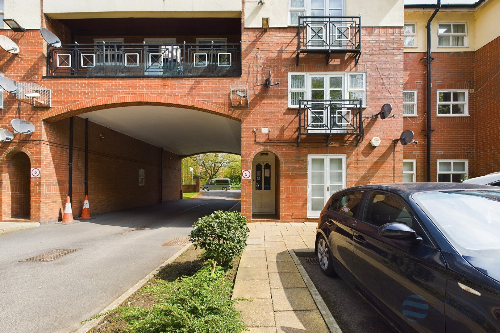 Flat Aigburth Road in Liverpool