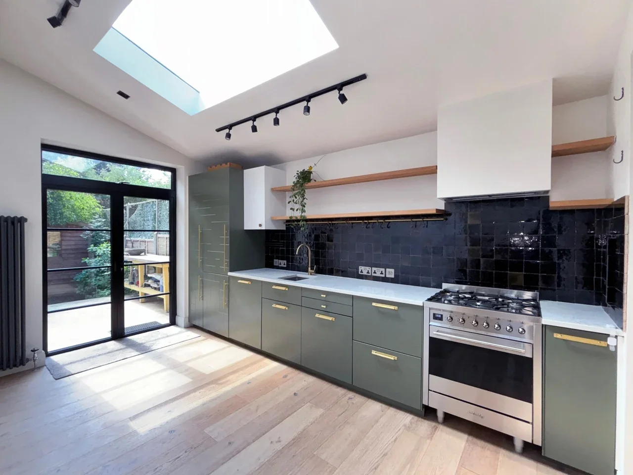 Flat Pentney Road in Greater London