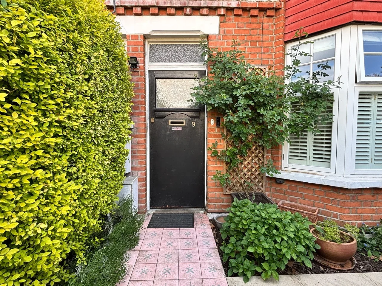Flat Pentney Road in Greater London