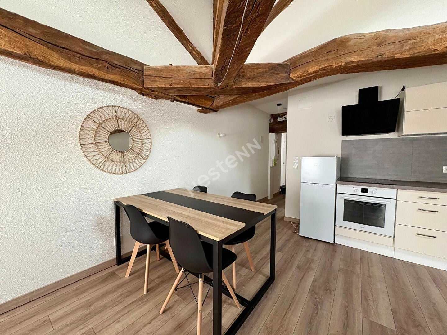 Flat Rue Centrale in Varennes-Saint-Sauveur