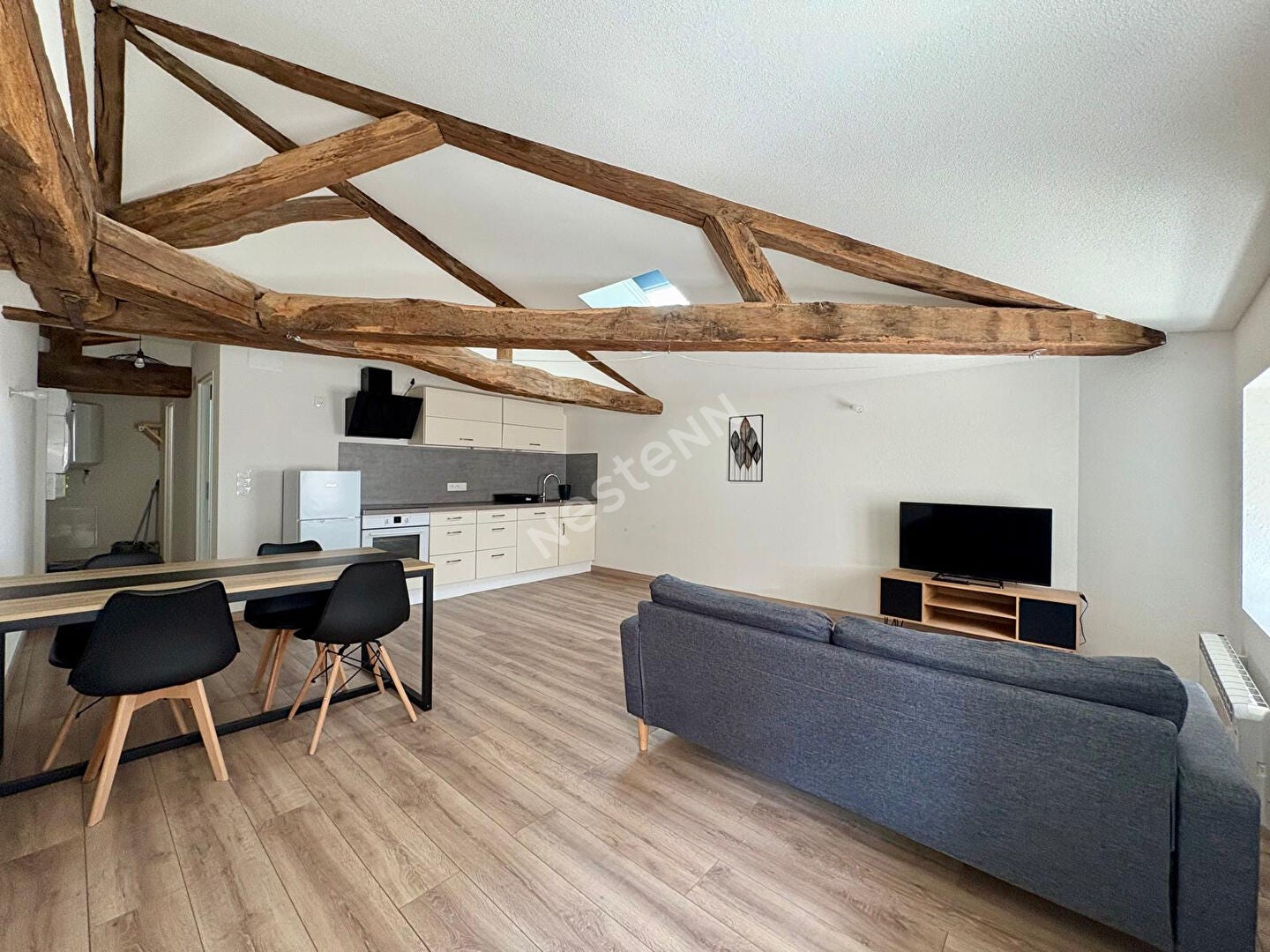 Flat Rue Centrale in Varennes-Saint-Sauveur