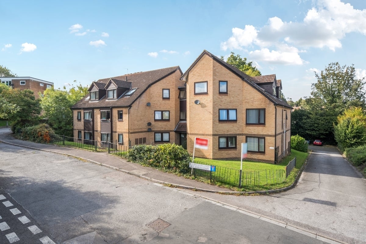 Flat Clarendon Court in St Albans