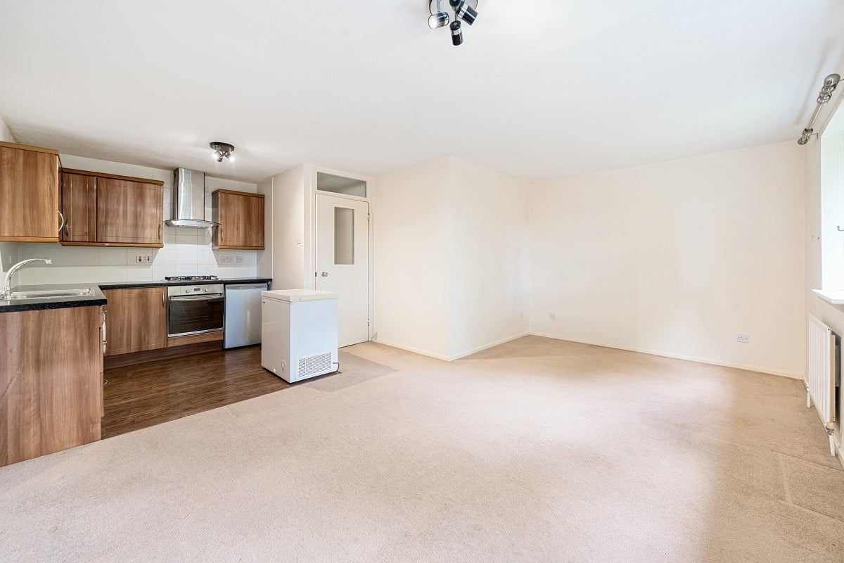 Flat Clarendon Court in St Albans