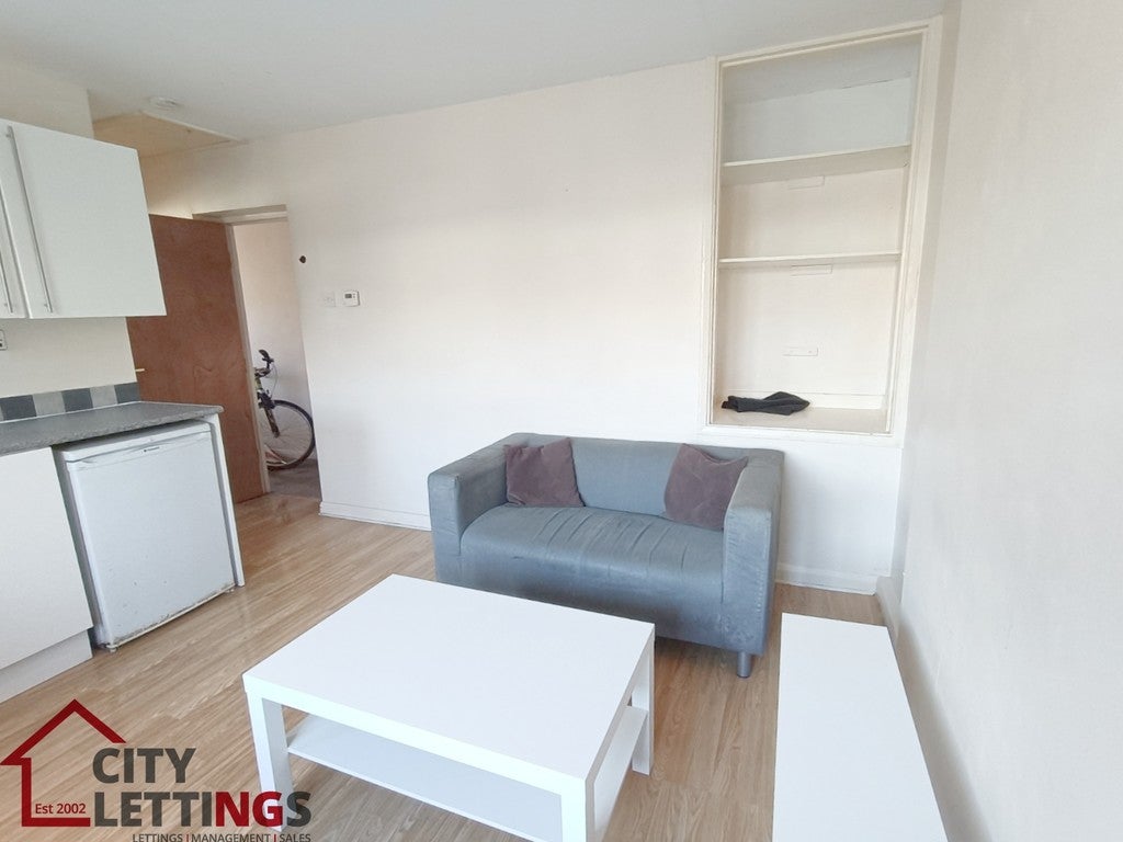 Flat Petersham Mews in Nottingham