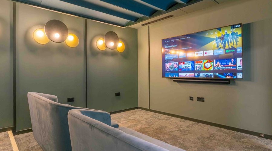 Flat Goswell Road in Greater London