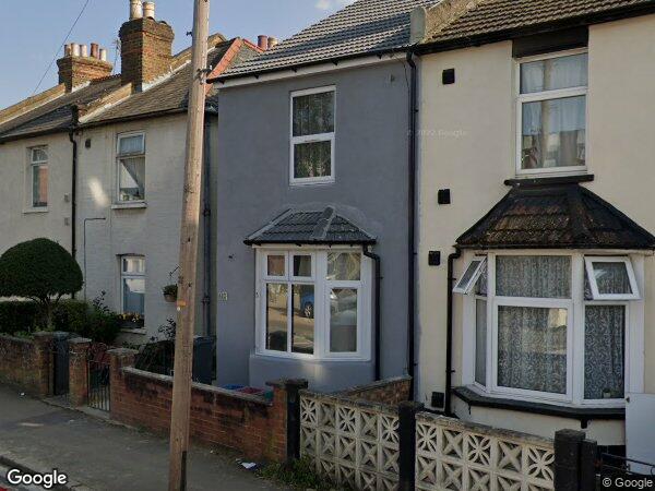 Room Grove Road in Greater London