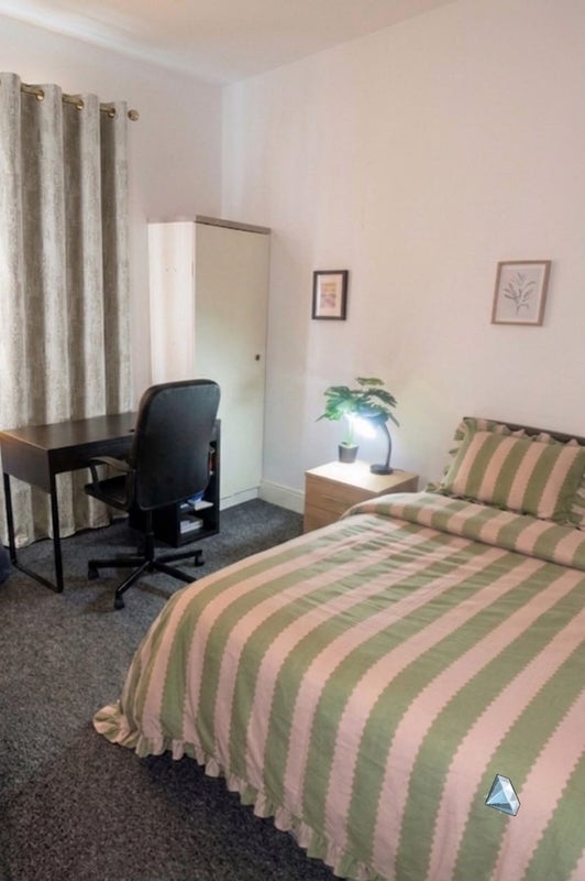 Room Annesley Road in Nottingham
