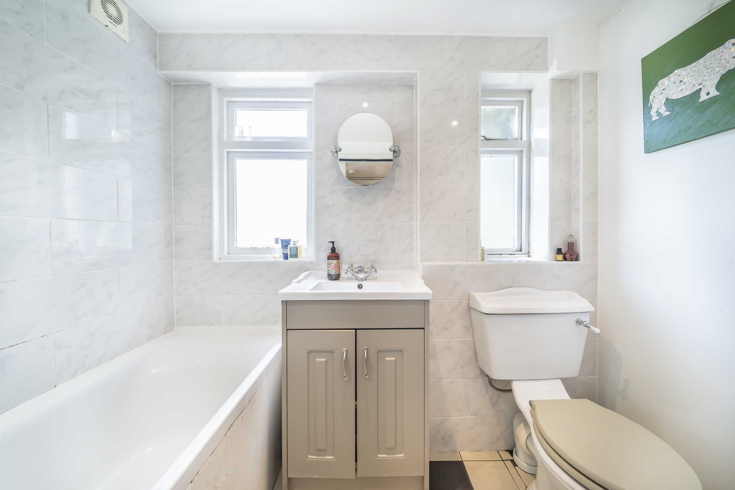 Flat Longley Road in Greater London