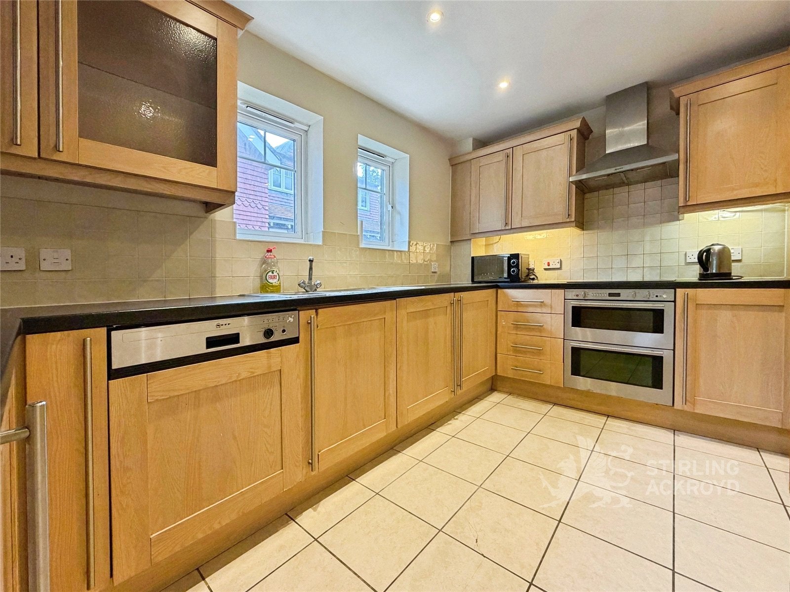 Flat Coley Avenue in Woking