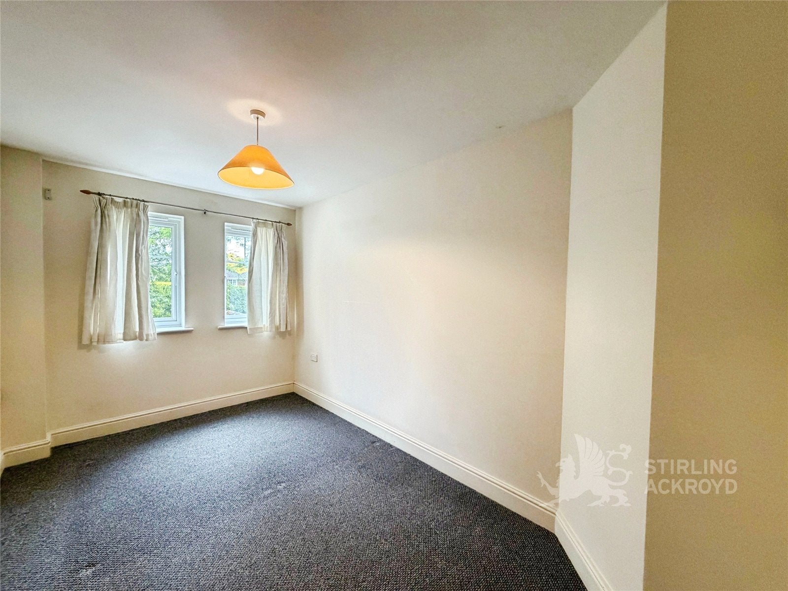 Flat Coley Avenue in Woking