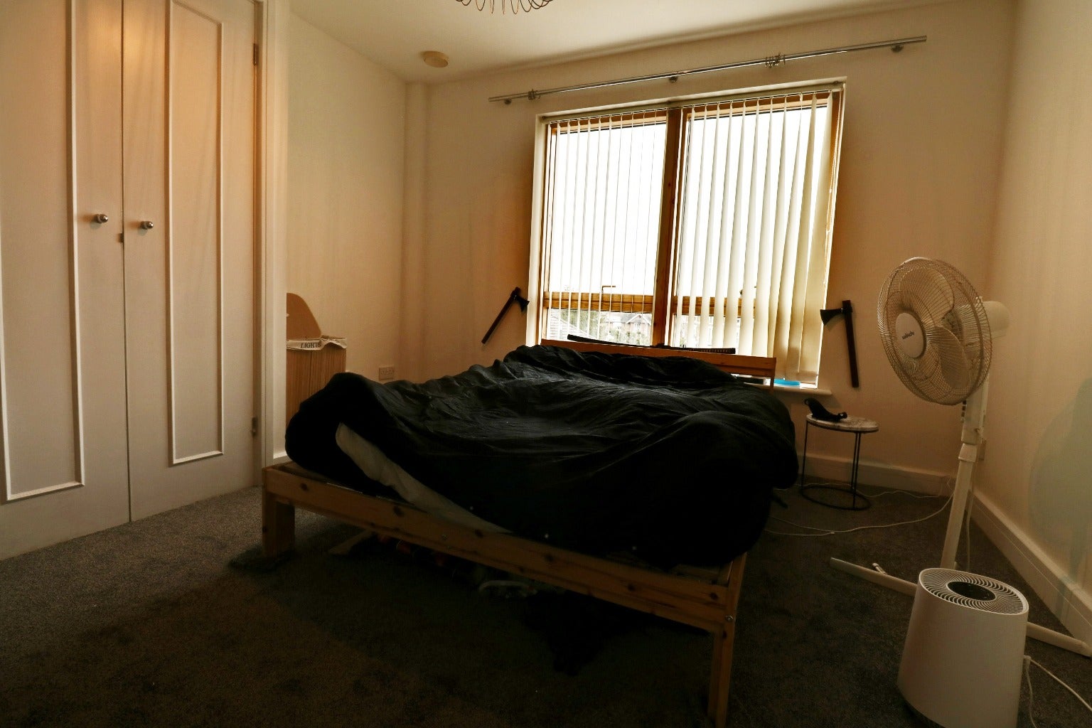 Flat Elmfield Road in Greater London