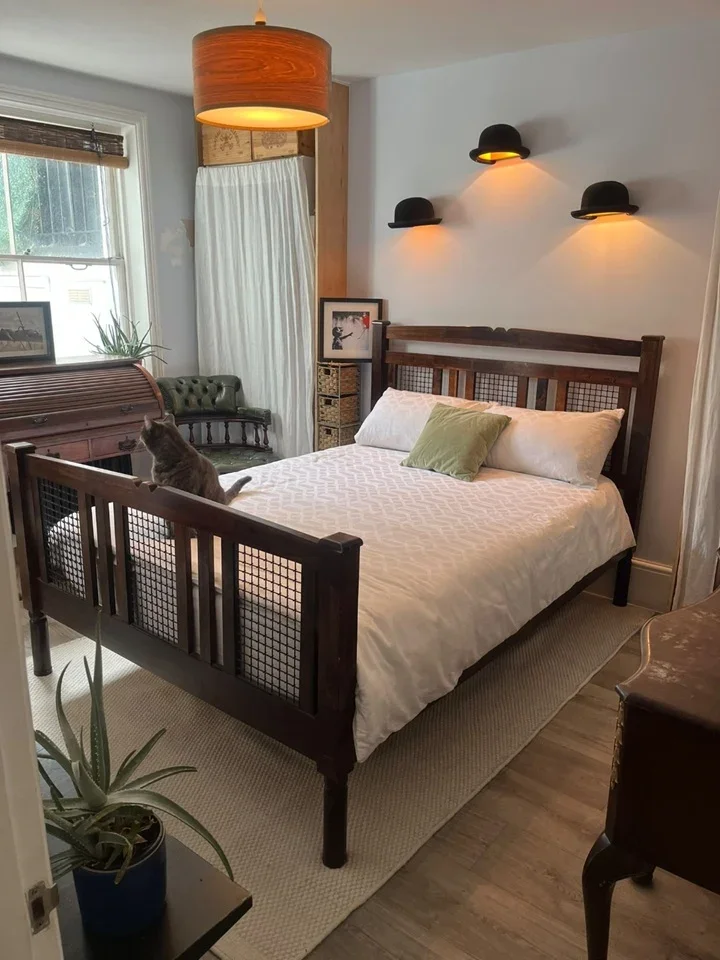 Room Offord Road in Greater London